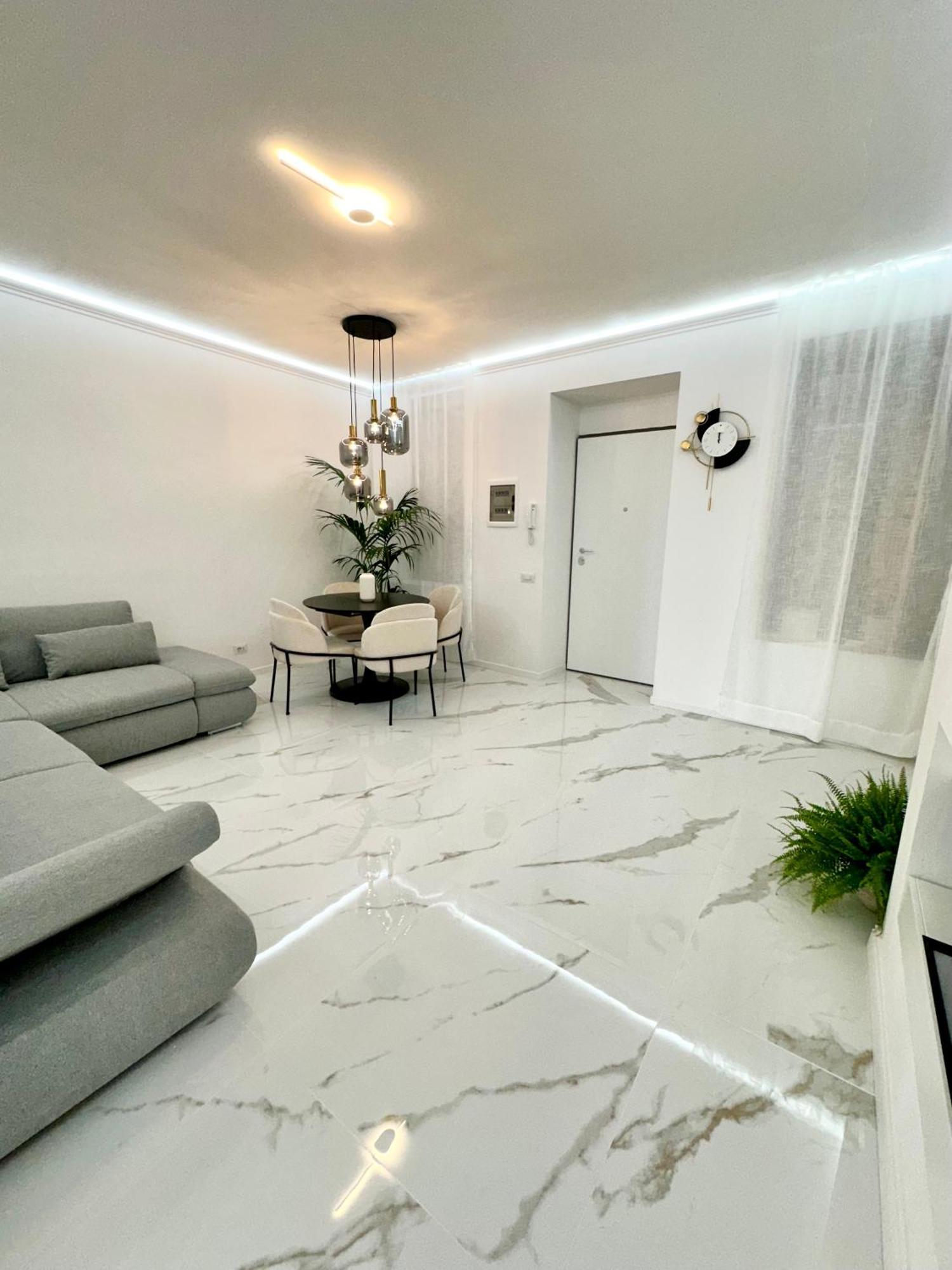 Luna Luxury Suite Bergamo Bagian luar foto